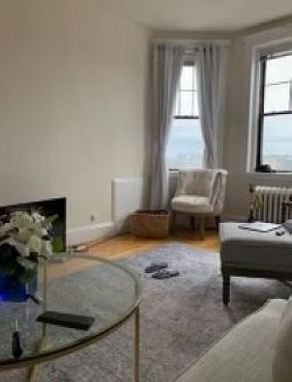 3rd image of 2 Sutherland Rd APT 55