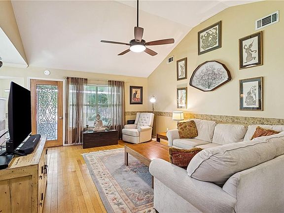 4th image of 70462 D St