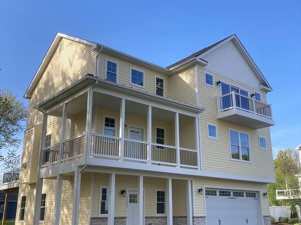 2nd image of 1126 Chester Rd