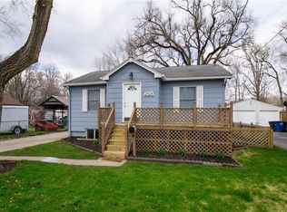 2924 Cleveland Ave, Des Moines, IA 50317