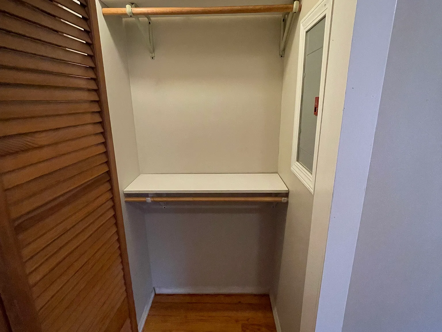 1 bed, 700 sqft, $1,200 — Photo 4
