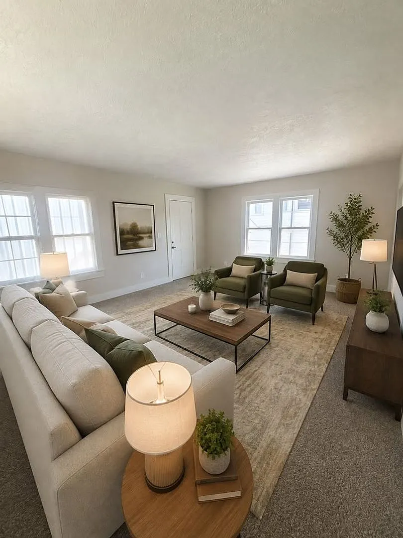 4517 1/2 S Shields Blvd Apt B (Upper Unit) — Photo 1