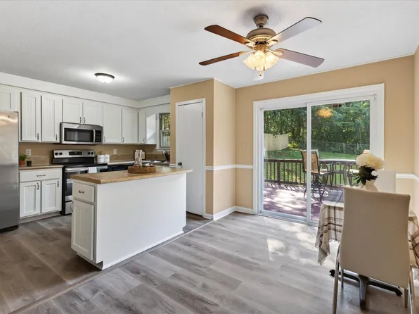 1832 Palamino Dr, Clarksville, TN 37042