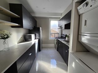 19 Tyndall Ave #3, Toronto, ON M6K2E8