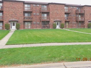 1032 Spruce St APT 1B, Glendale Heights, IL 60139