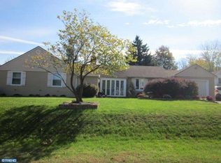 9719 Bridle Rd, Philadelphia, PA 19115