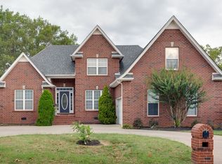 2930 Runnymeade Dr, Murfreesboro, TN 37127