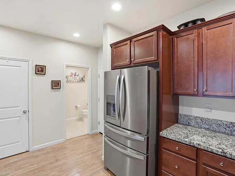 14842 Kit Carson Dr — Photo 7