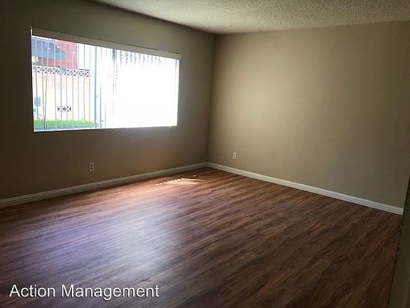 2nd image of 775 Newport Ave APT 01