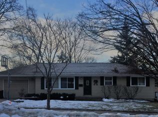 1005 Hallstrom Dr, Red Wing, MN 55066
