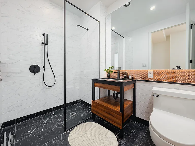224 W 124th St #1603 — Photo 9