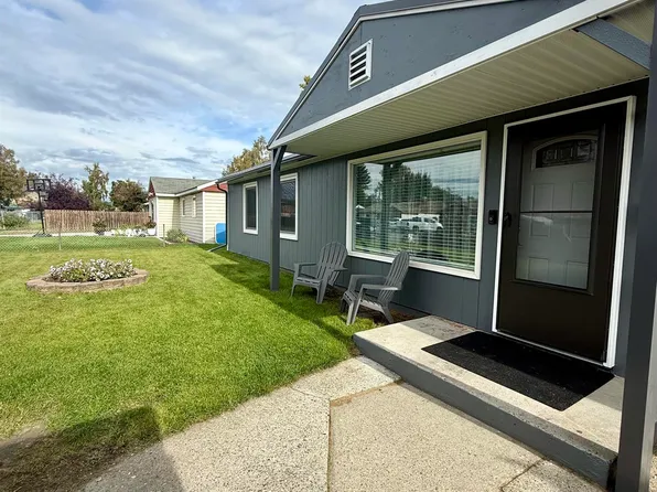307 Slater Dr, Fairbanks, AK 99701