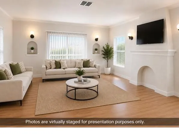 1421 W 90th Pl, Los Angeles, CA 90047