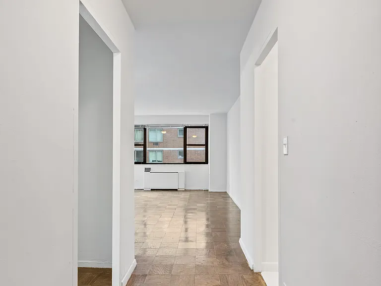300 W 55th St #16K — Photo 3