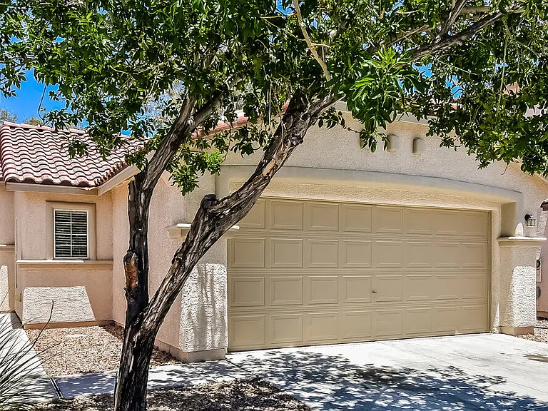 5036 Ironhorse Ranch Ave — Photo 3