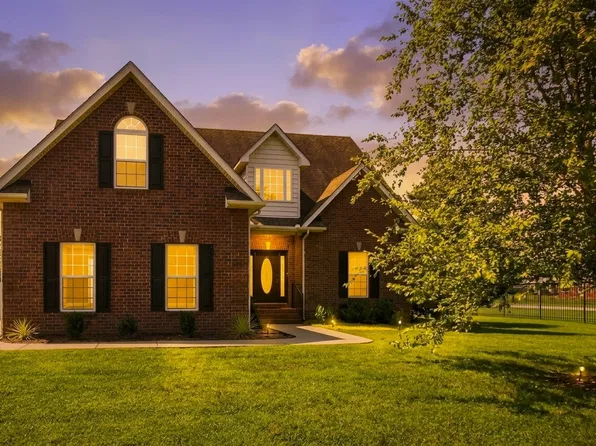 3433 Genoa Dr, Murfreesboro, TN 37128