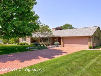 12 W Corral Dr, Saginaw, MI, 48638