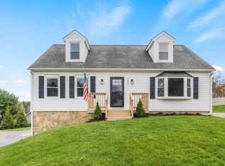 290 Windmill Ridge Rd E, Christiansburg, VA 24073