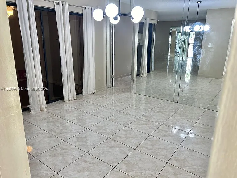 335 Ives Dairy Rd #A33506 — Photo 2