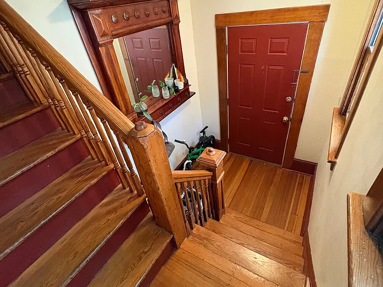 412 W 10th St #3 — Photo 17