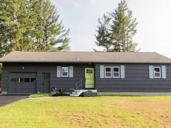 39 Quirico Dr, Pittsfield, MA 01201