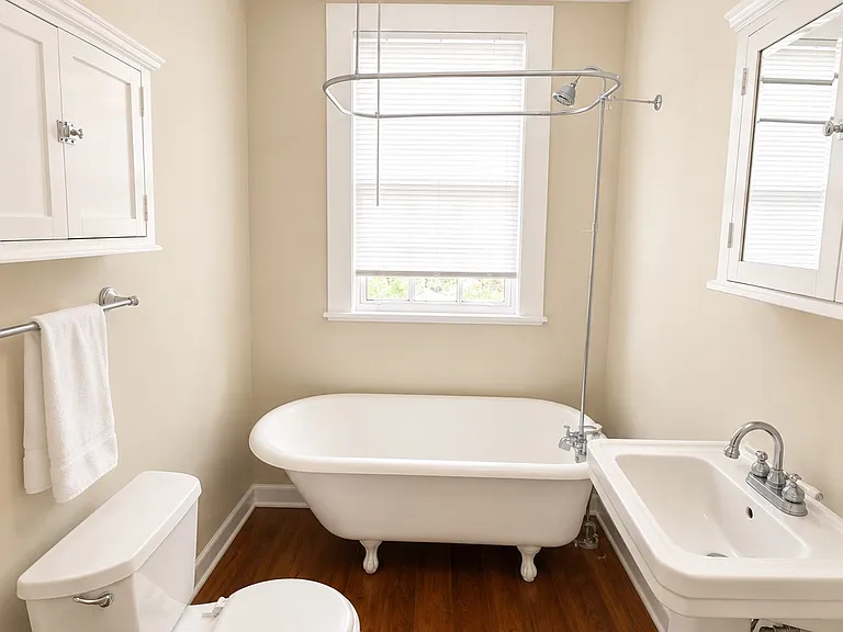 1721 Lowerline St — Photo 5