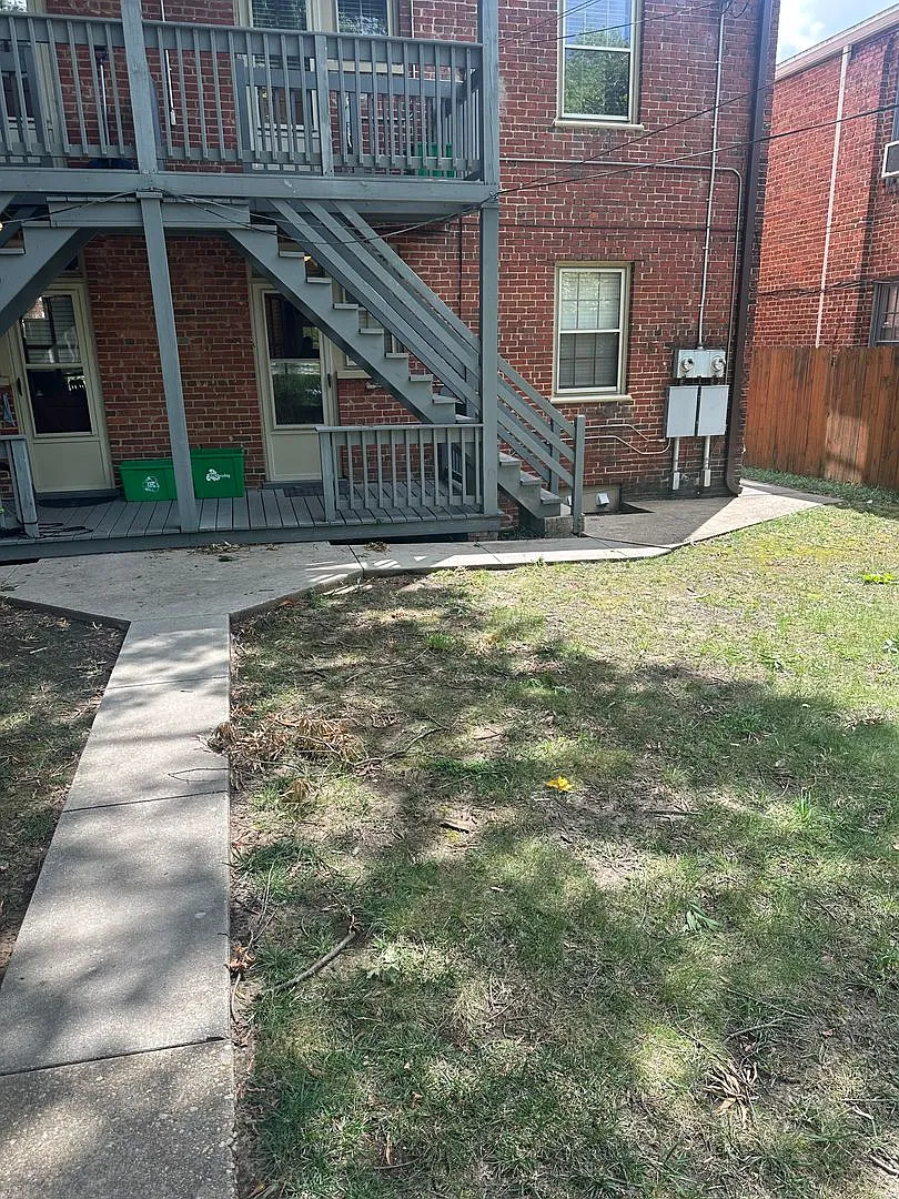 Hanover Avenue 3106 — Photo 2