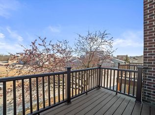 N17W26830 Conservancy Dr UNIT G, Pewaukee, WI 53072