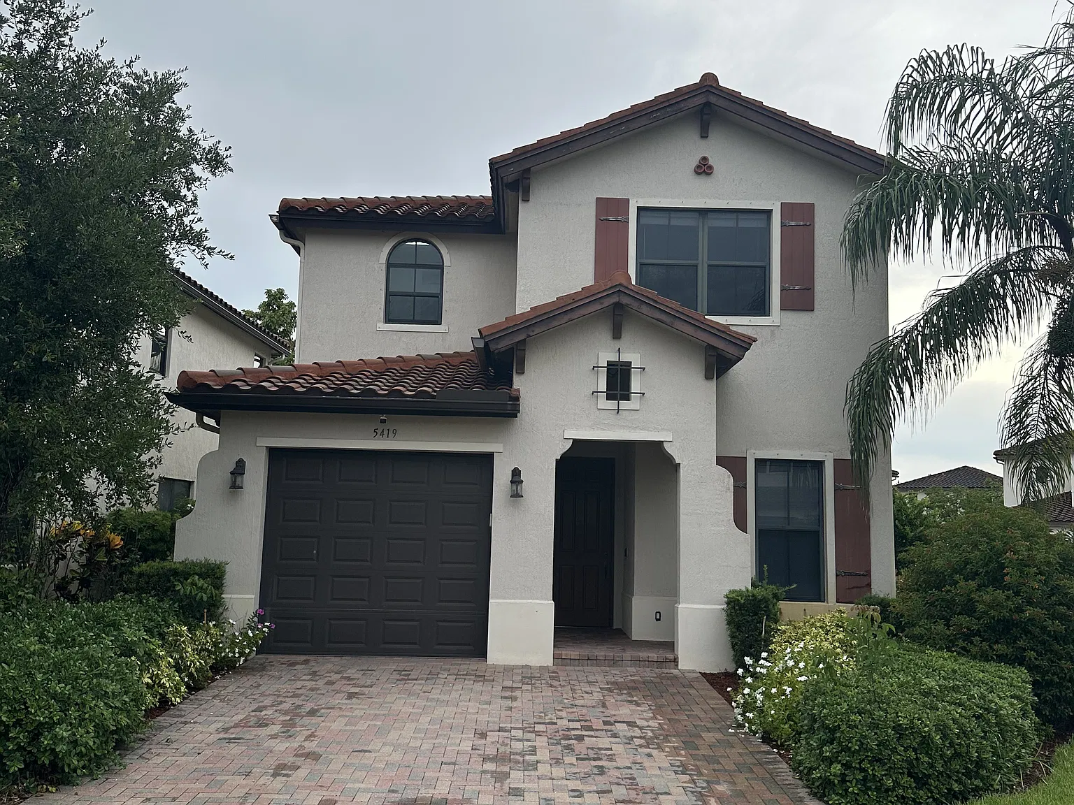 4 bed, 3.5 bath, 2251 sqft, $2,500 — Photo 1