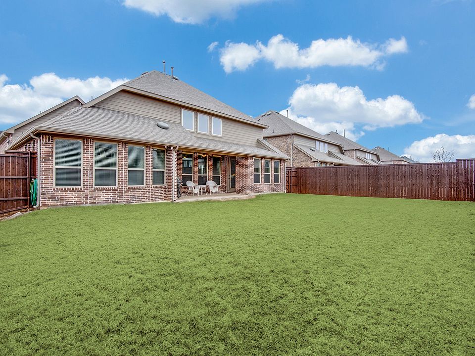 2nd image of 14948 Crystal Beach Ln