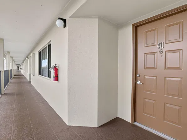 800 SW 142nd Avenue #411N, Pembroke Pines, FL 33027