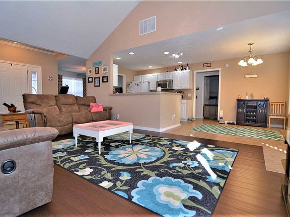 4th image of 2601 Belize Dr