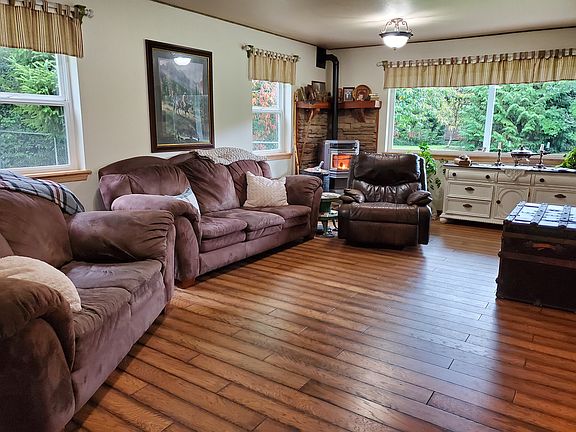 2nd image of 5560 Lake Earl Dr