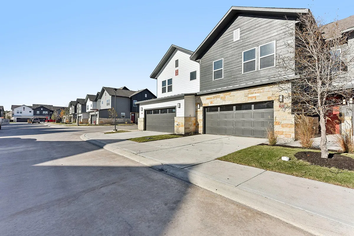 Building Photo - 17012 Marsh Wren Pass Dr #1104C