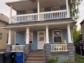 3464 W 49 Street, Upper Unit