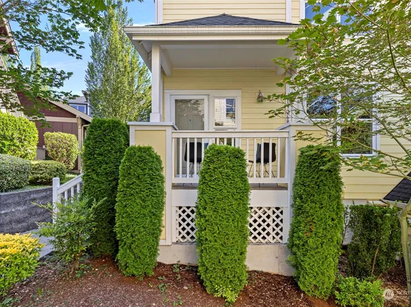 1926 18th Avenue NE #B, Issaquah, WA 98029