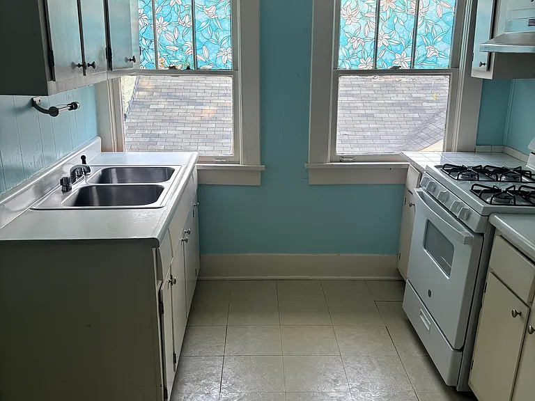 2380 Parkway Pl #1 — Photo 4
