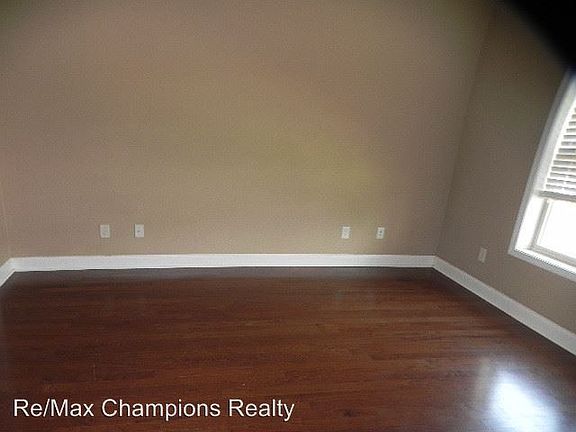 3rd image of 3002 Nancy Dr