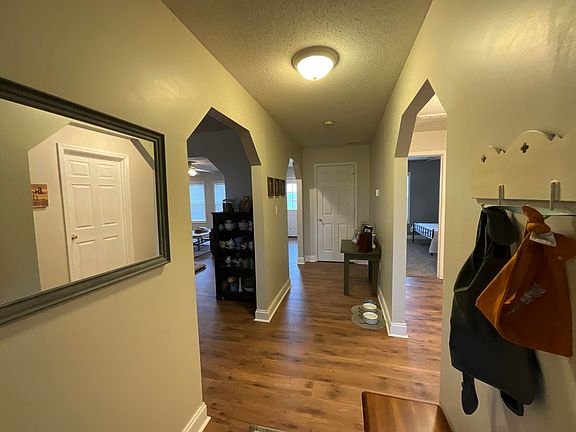 4th image of 74 W Cherry Dr