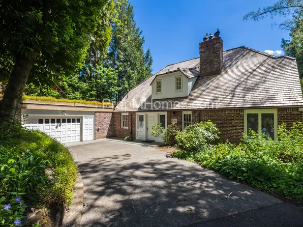 475 Furnace St, Lake Oswego, OR 97034