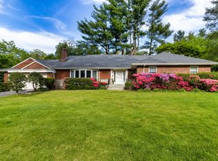 88 Spier Rd, Scarsdale, NY 10583