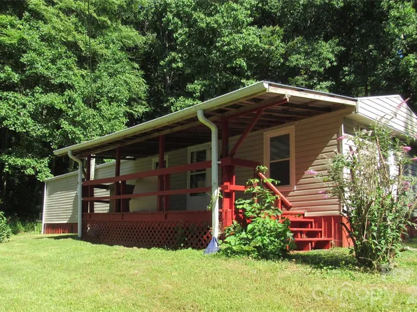 664 Woodfin Rd, Sylva, NC 28779