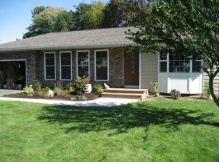 121 El Rancho Dr, Rochester, NY 14616