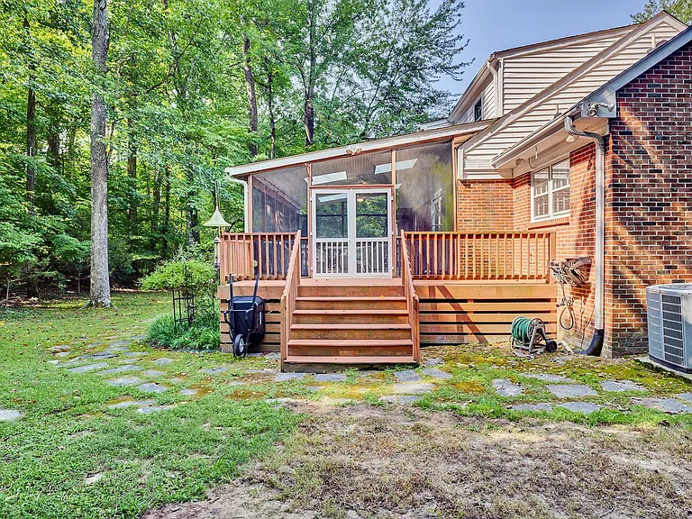 114 Richards Rd — Photo 5