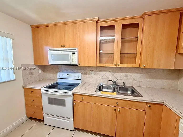 1975 W 44th Pl #203 — Photo 15