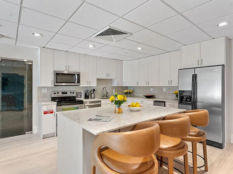 3750 Galt Ocean Dr #1002 — Photo 38
