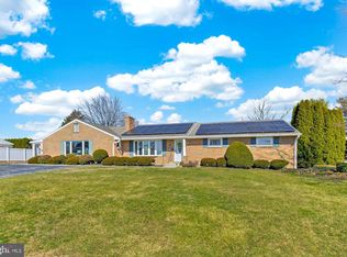 1099 Cedar Crest Dr, Lebanon, PA 17046