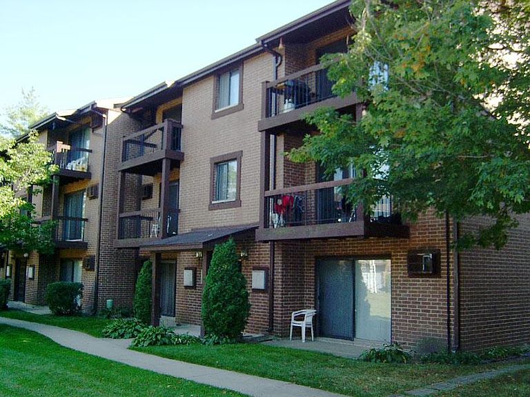 Palatine Square Apartment Rentals - Palatine, IL | Zillow