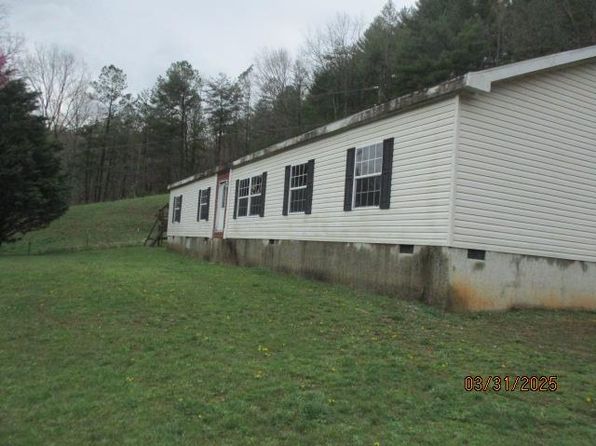 3987 Yellow Creek Rd, Robbinsville, NC 28771