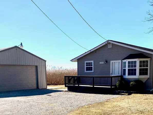 2255 N Channel Dr, Harsens Island, MI 48028